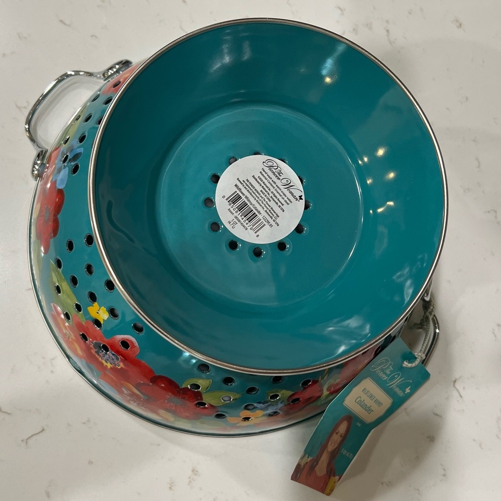 The Pioneer Woman Wildflower Whimsy Teal and Red Floral 5 Quart Colander NWT - Picture 6 of 10